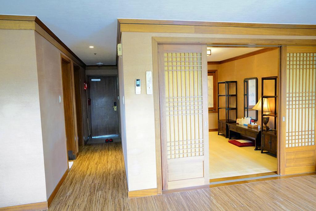 Lake Hills Jeju Resort Seogwipo Esterno foto
