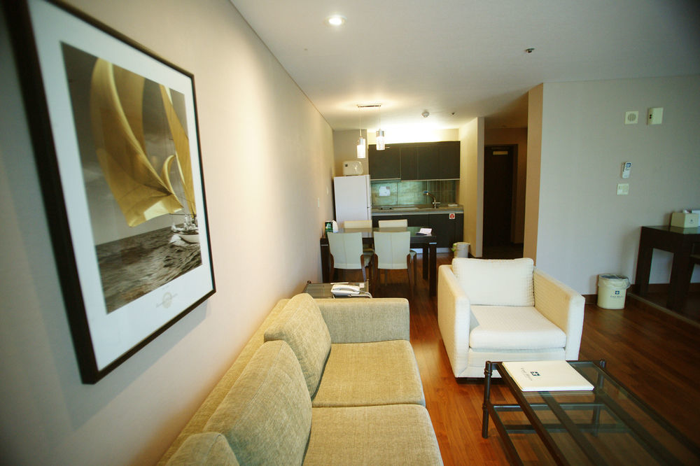 Lake Hills Jeju Resort Seogwipo Esterno foto