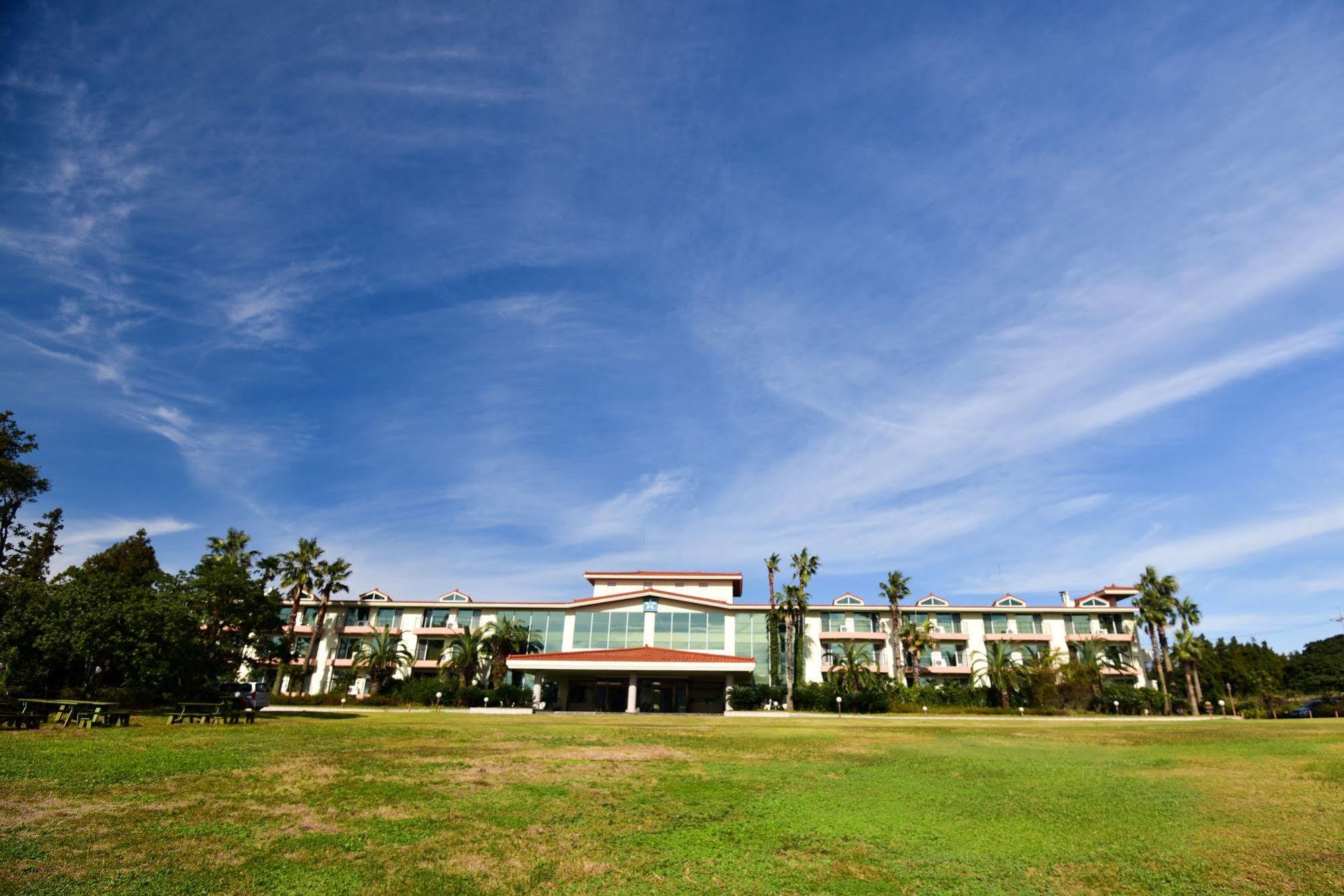 Lake Hills Jeju Resort Seogwipo Esterno foto
