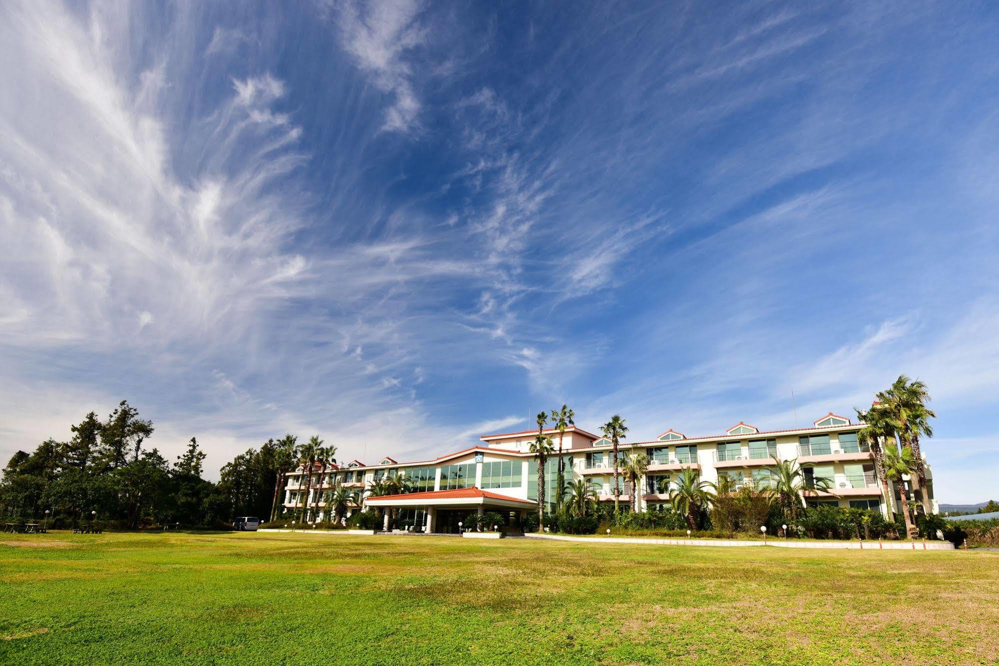 Lake Hills Jeju Resort Seogwipo Esterno foto