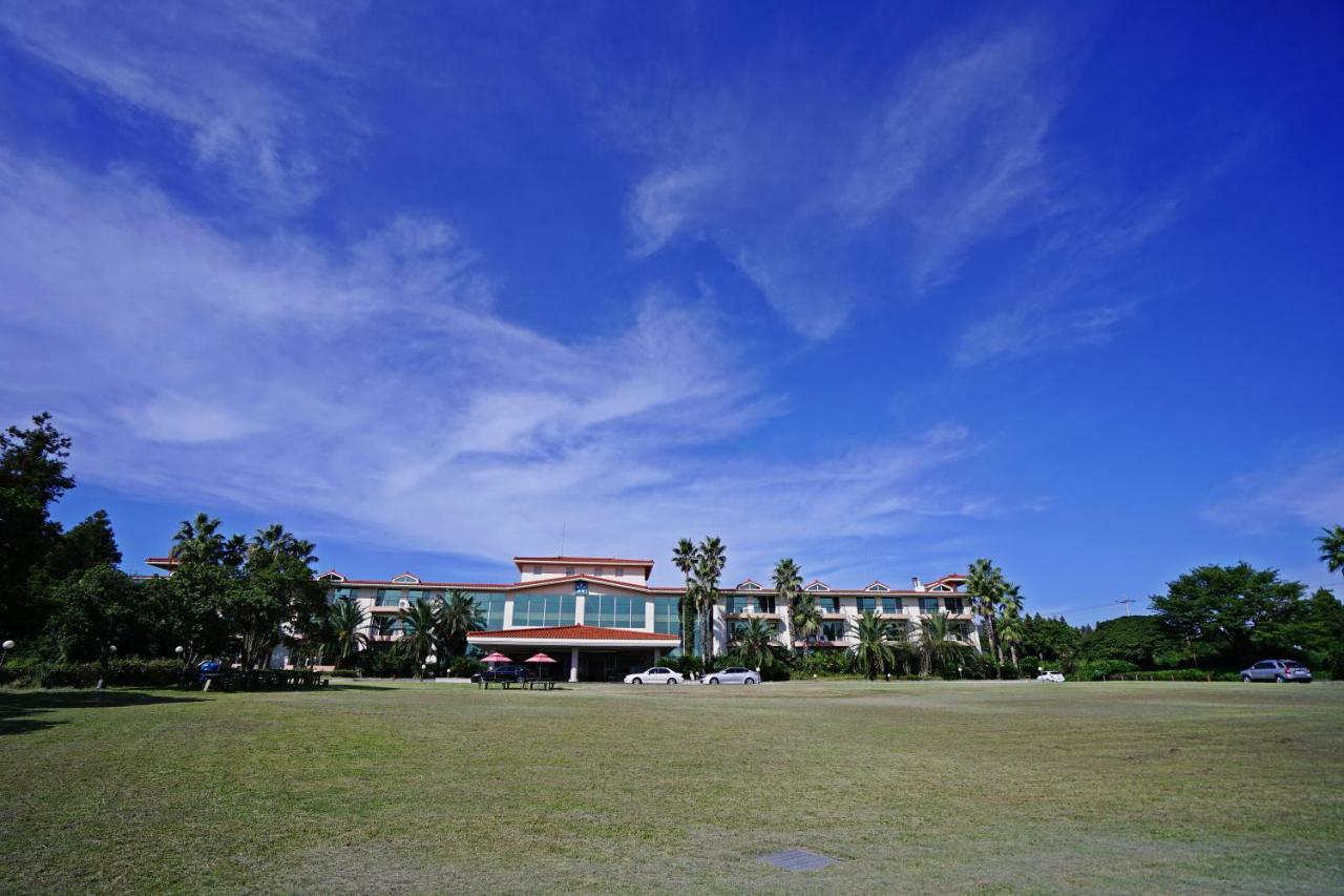Lake Hills Jeju Resort Seogwipo Esterno foto